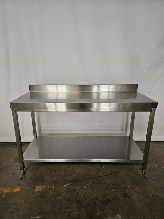 Arbeitstisch mit Ablageboden 1500x600x900mm